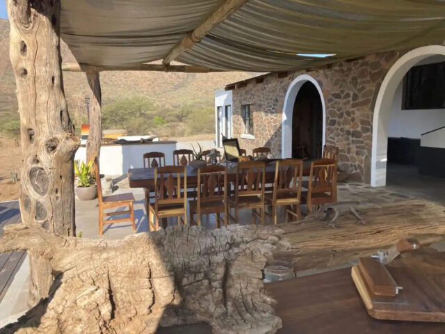 daybreak-namibia-lodge-slider-4