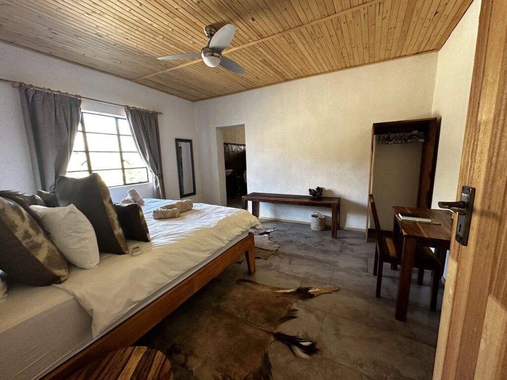 daybreak-namibia-rooms-giraffenzimmer-12